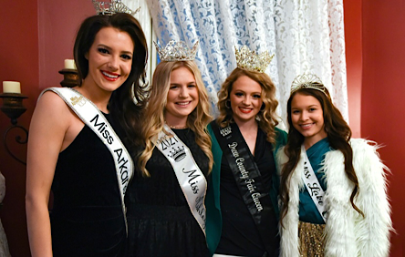 Miss Arkansas was in our Christmas Parade. Miss Ashley County, Miss Drew County & Miss Lake Chicot served as parade judges.
